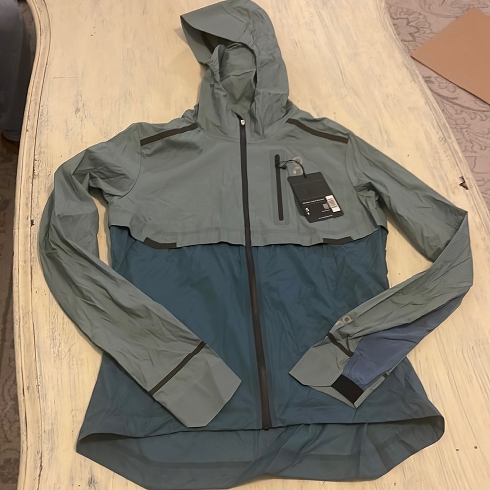 On Running Weather Jacket